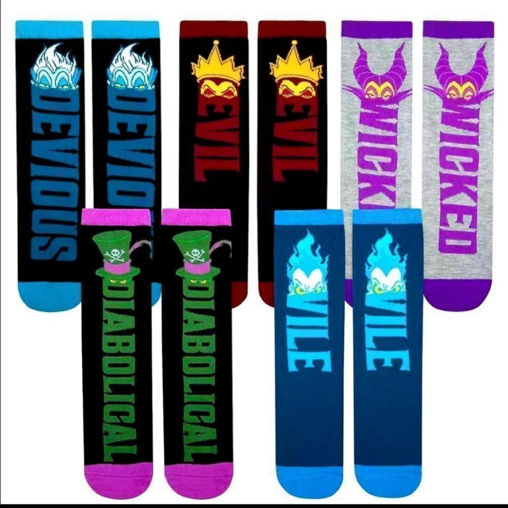 NIB DISNEY PARKS VILLAINS SOCK SET (5 pair)